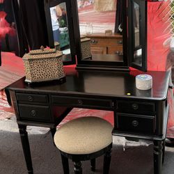 Black Vanity, Excellent Condition