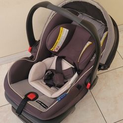 Graco Carseat with Base