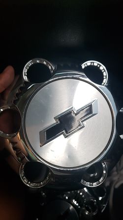 Chrome Silverado hub caps
