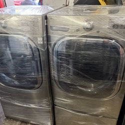 LG set Front Load Stainless Steel Washer And Dryer Jumbo Size 