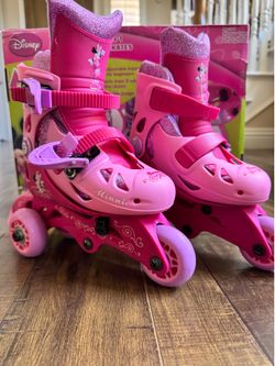 “Disney” MINNIE ADJUSTABLE 2-IN-1 GLITTER TRAINER SKATES