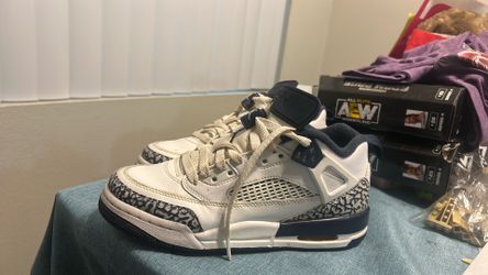 Jordan’s youth size 6