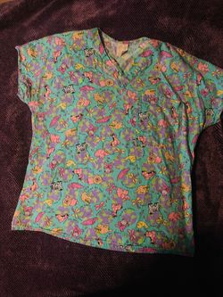 SCRUB TOP