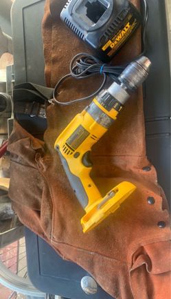 Dewalt Cordless Drill and Drill Charger