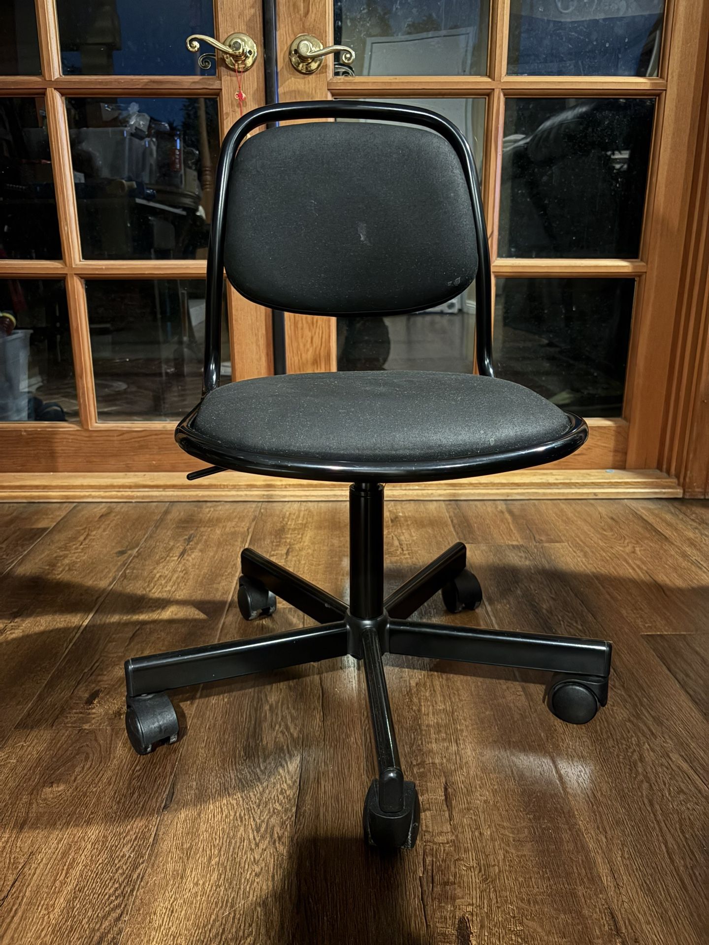 IKEA Swivel chair, black ( Children’s Size)