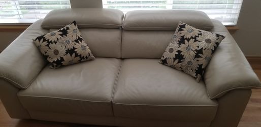 Contemporary Scandinavian design lather 3 love seats