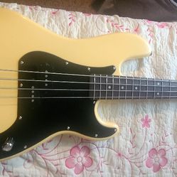 Electric Bass Guitar 