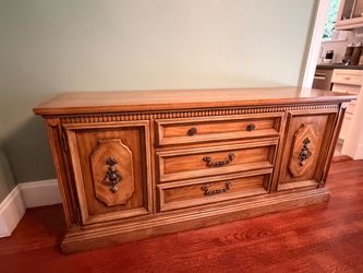 Sideboard/ buffet