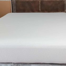 Queen Size Mattress (Colchon Queen Size)