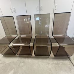 Set Of 4 Lucite Acrylic Ghost Dining  Chairs
