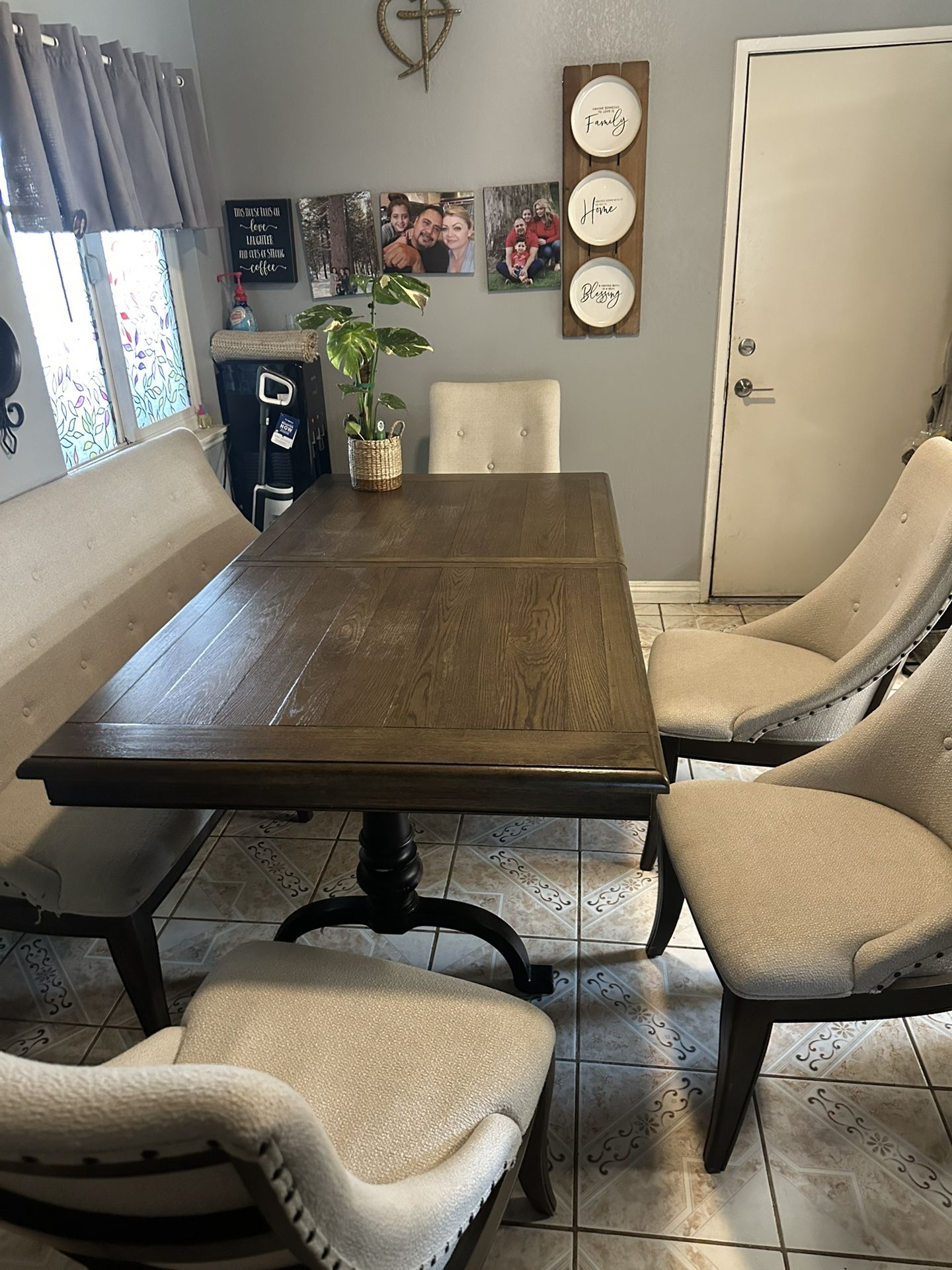 Dining Table Set