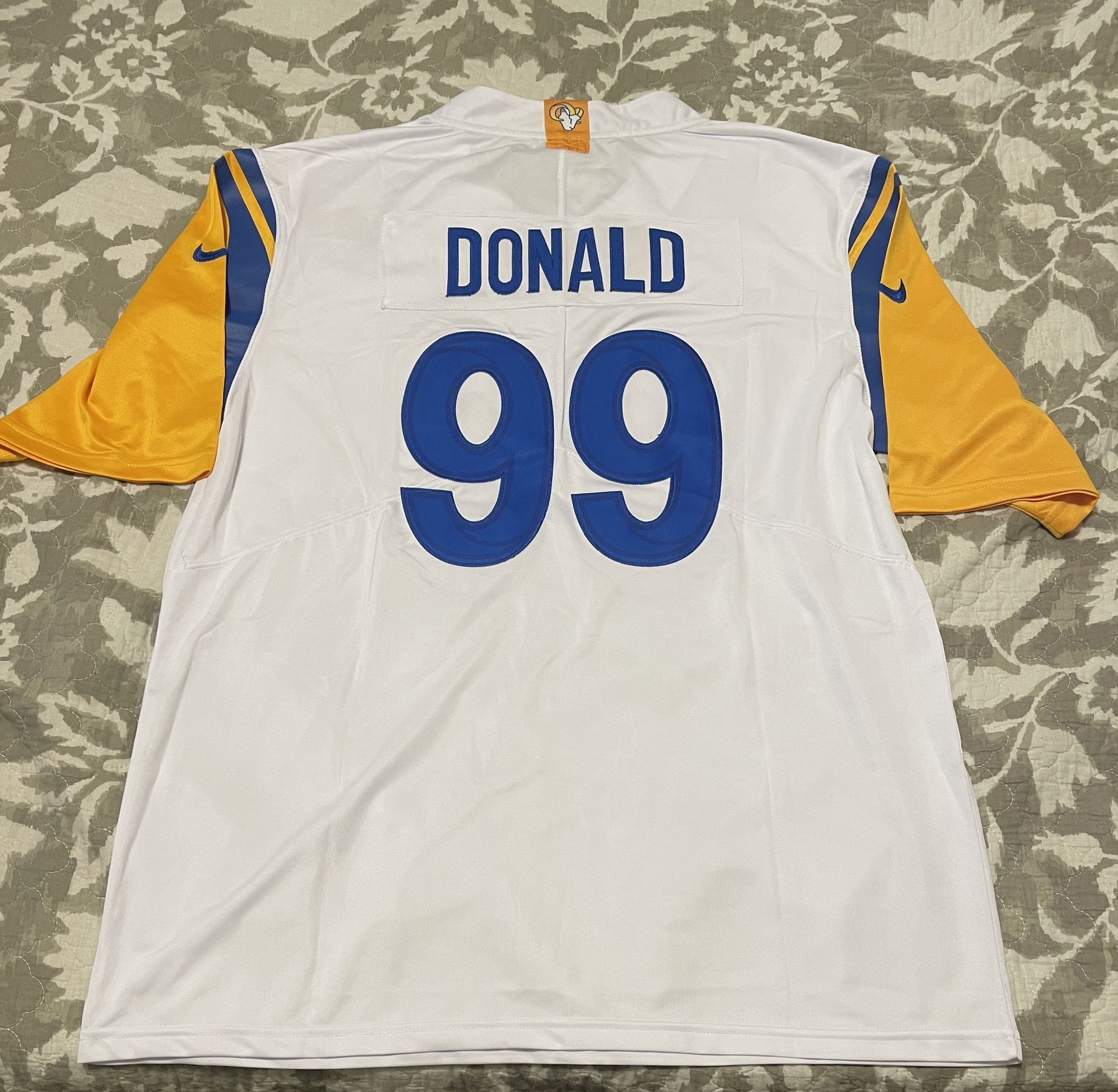 Los Angeles Rams NFL Men’s #99 Aaron Donald Stitched Jersey! Size Large! NWT!