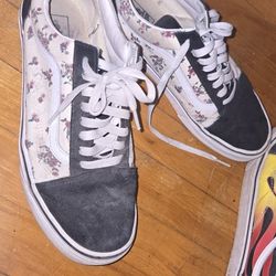  Vans
