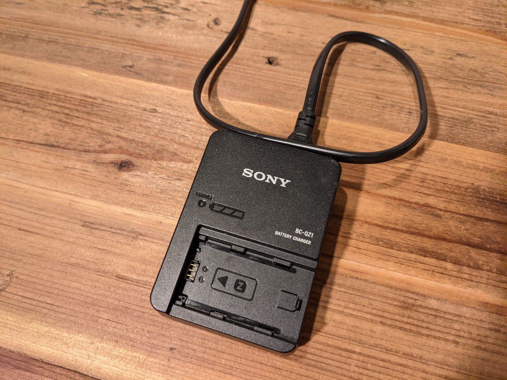 Sony BC-QZ1 charger for Sony NP-FZ100 Z battery Alpha camera
