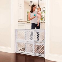 Noth States Baby Gate
