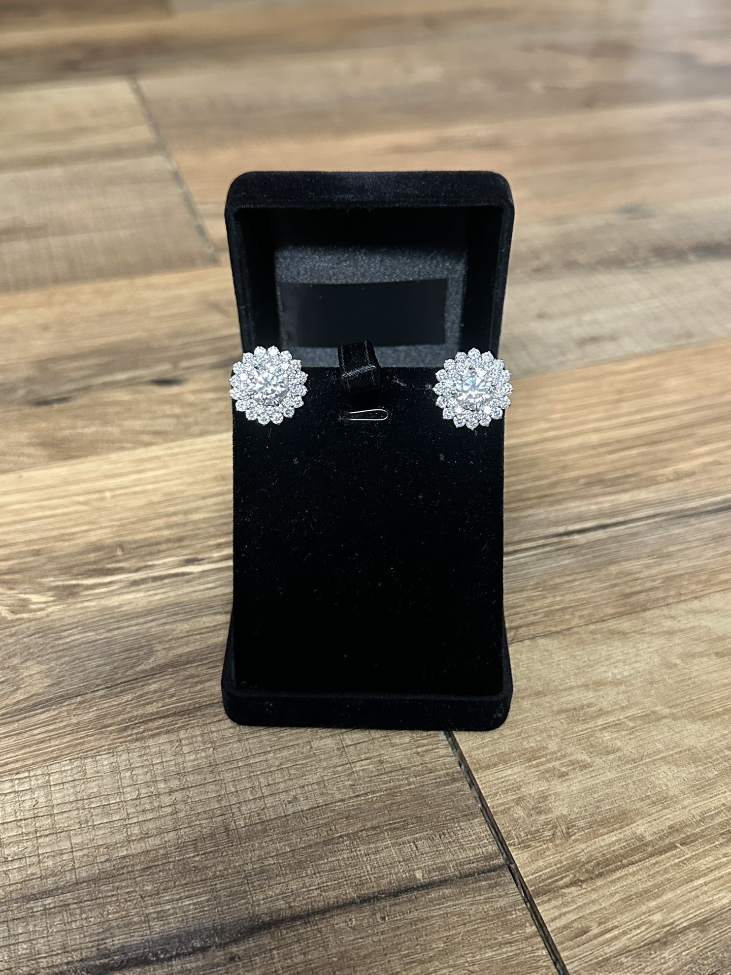Moissanite Center Gold 14K Diamond Earrings
