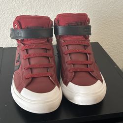 Boys Converse 