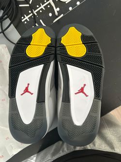 Air Jordan 4 BRAND NEW IN BOX