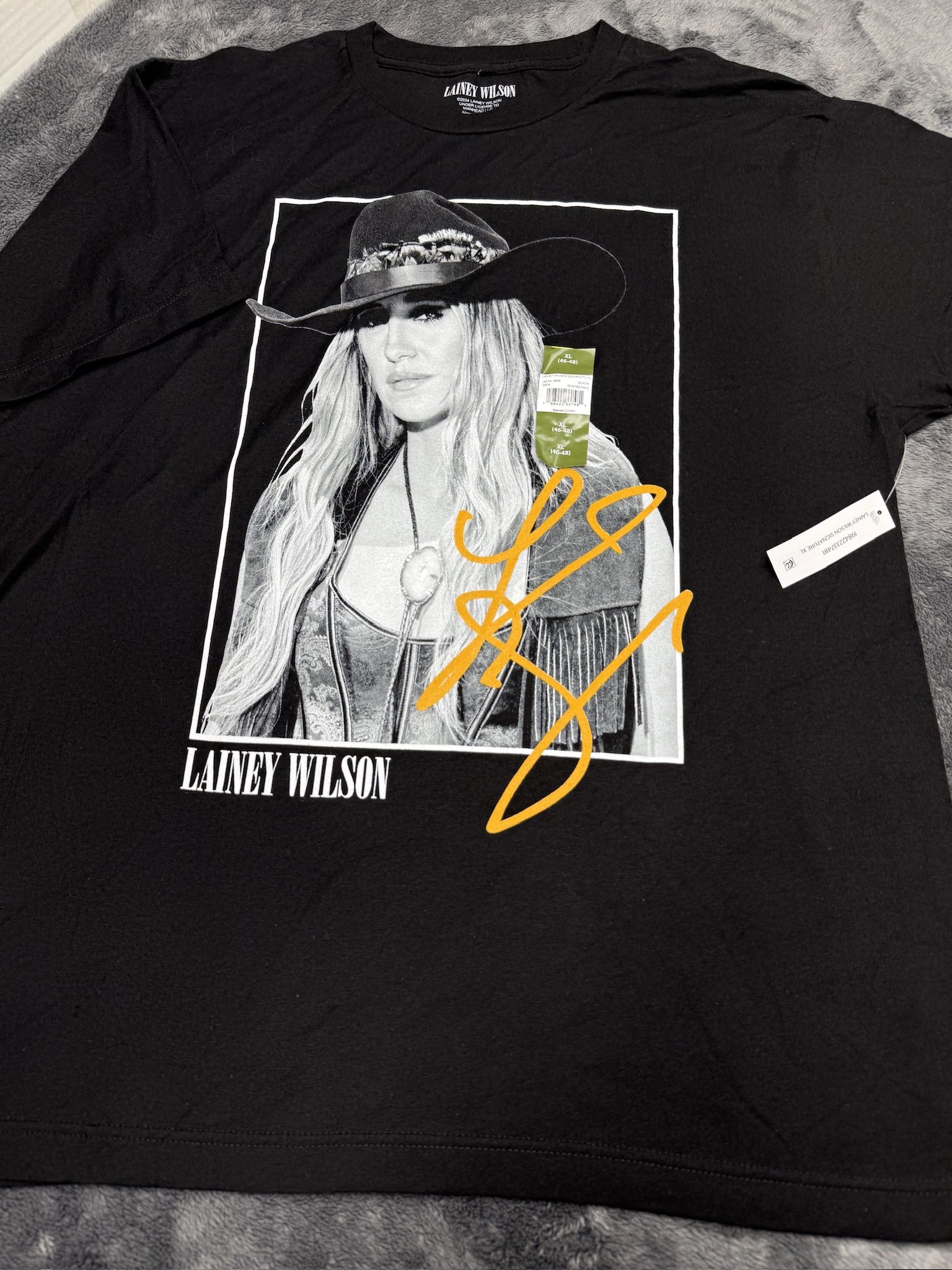 NWT Lainey Wilson Adult XL Black Tour Tee, brand new with tags!