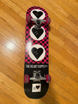 8.0" Complete Skateboard,,7-ply maple blend construction The Heart Company