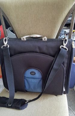 Laptop carry on