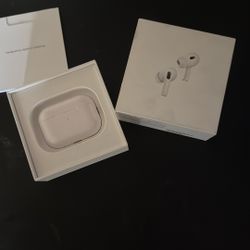 Apple AirPods Pro 2nd Gen 