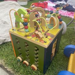 Zany Zoo Play Cube
