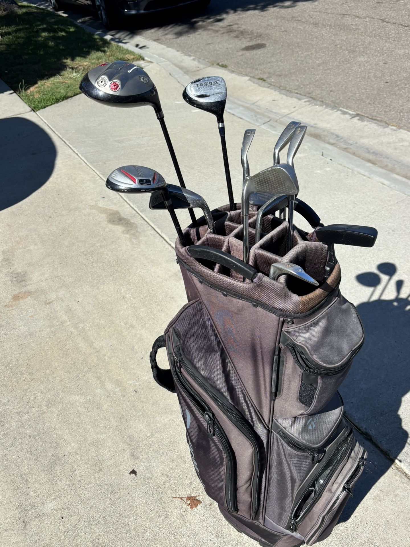 Tailor-Made Golf Bag With Clubs And Cooler Compartment Also Golf Balls 30 Per