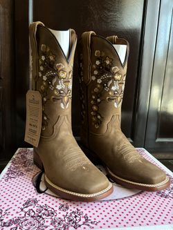 Women’s Boots