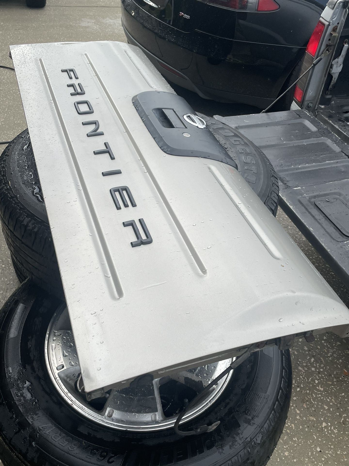 Frontier Tail Gate