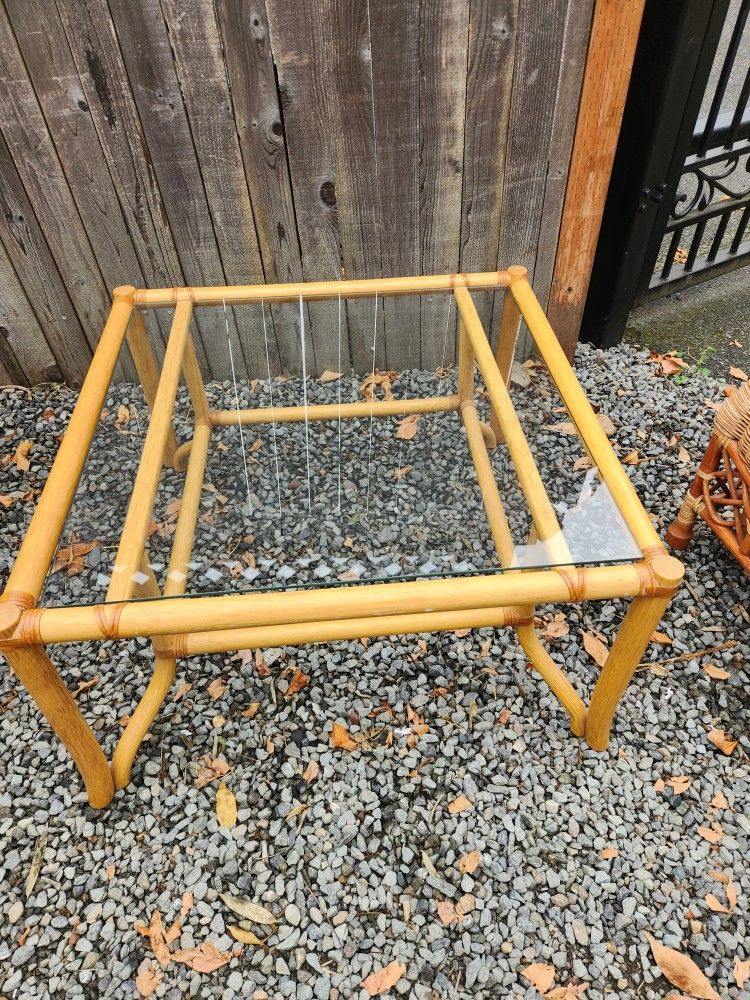 Vintage bamboo glass topped coffee table Palm Beach Hawaii tropical tiki 40s 50s style