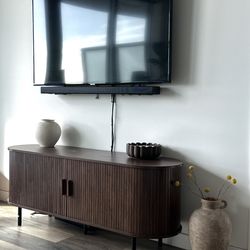 Tv Stand 55”