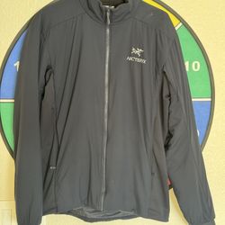 ARC'TERYX Men's Atom LT Jacket Navy Blue Size Medium