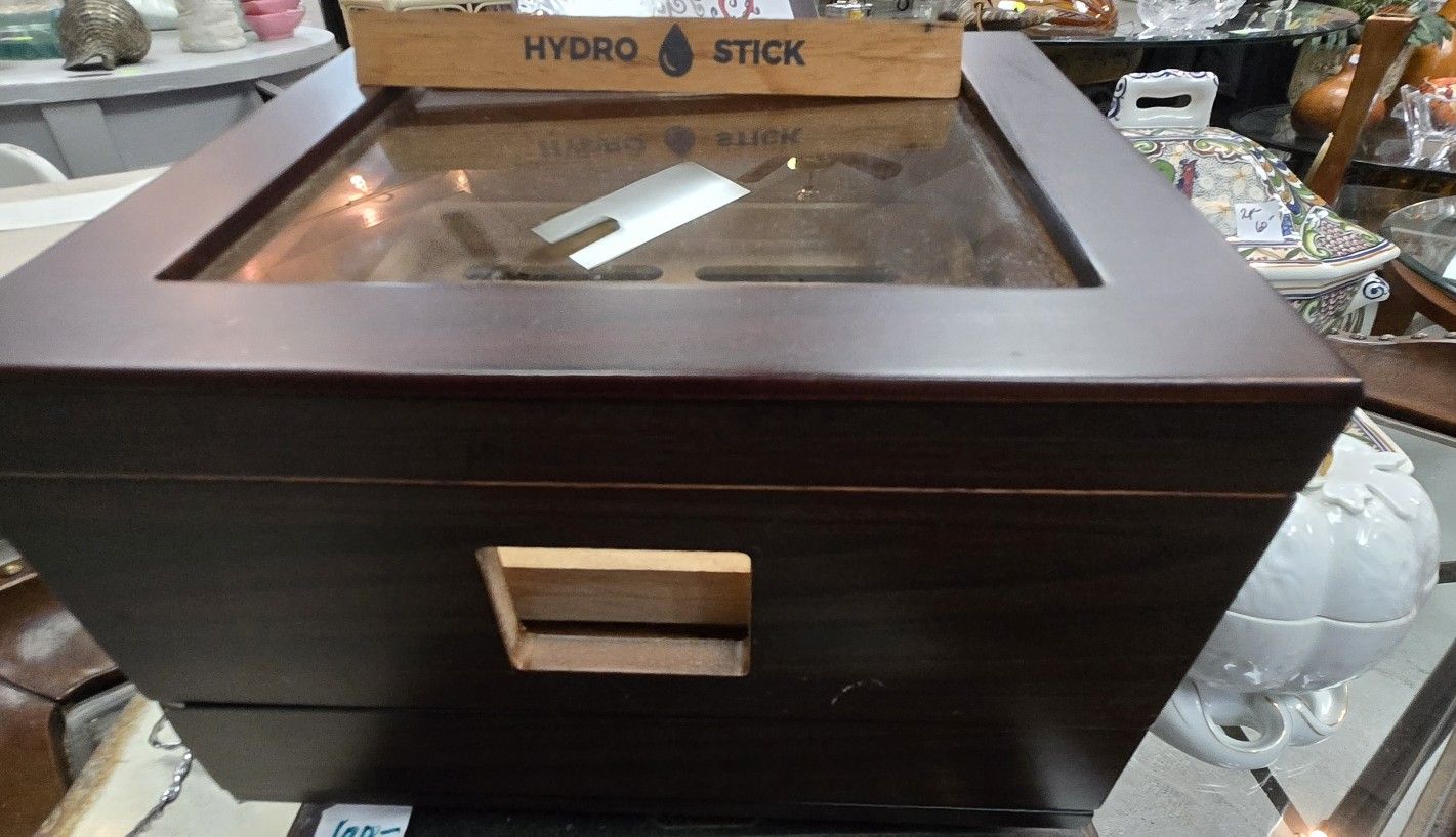 Case Elegance Glass Top Humidor-PLEASE READ DESCRIPTION