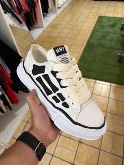 AMIRI WHITE AND BLACK NEW COLLECTION