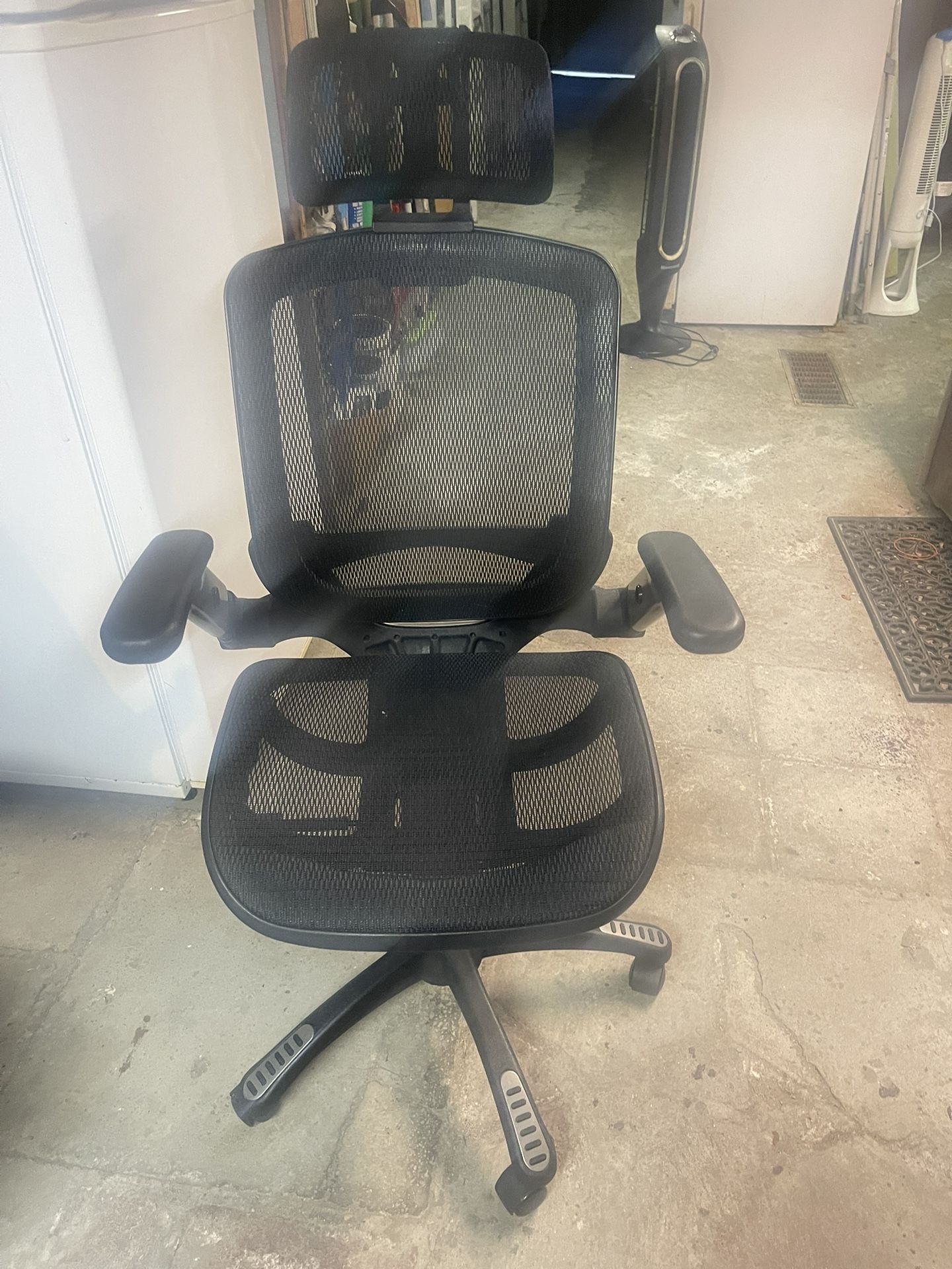 Rolling Chair for Studio, Office and Gaming