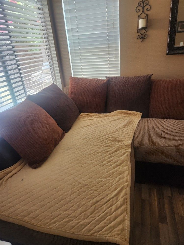 Free Free Couch. Moving