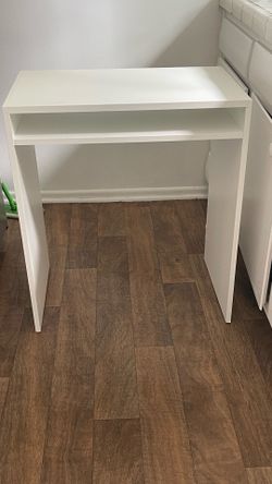 Small desk table