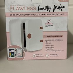 Finishing Touch Flawless Mini Beauty Cooler for Makeup and Skincare