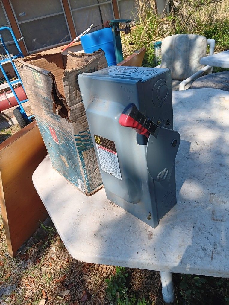 Square D Safety Switch 60amps Never Use