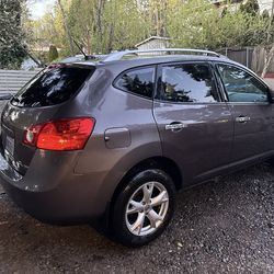 Nissan rogue 2010