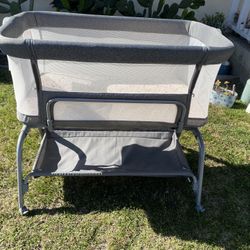 Bassinet: BabyBond 3 in 1 Bedside Sleeper With Straps