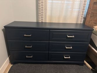 Navy Blue 6-Drawer Dresser – Modern Hardware