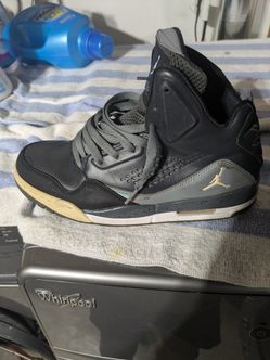Tennis Shoes Jordan Flight   US 8.5 