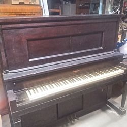 Antique Piano