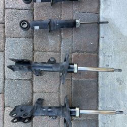 Shocks and Struts from 2017 Corolla - No Leaks Or Damage 