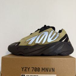 Adidas Yeezy Boost 700 