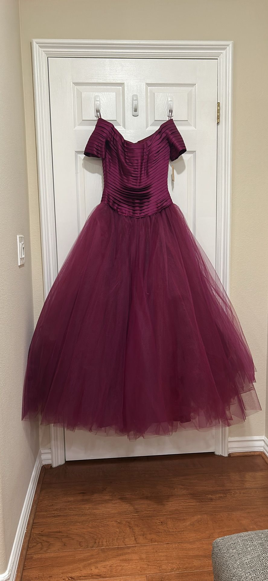 bergdorf goodman formal dresses $2300+ Helen Morley Silk Satin Gown Prom Dress Size 6 for Sale in La Canada Flt, CA WEDDING GUEST - W