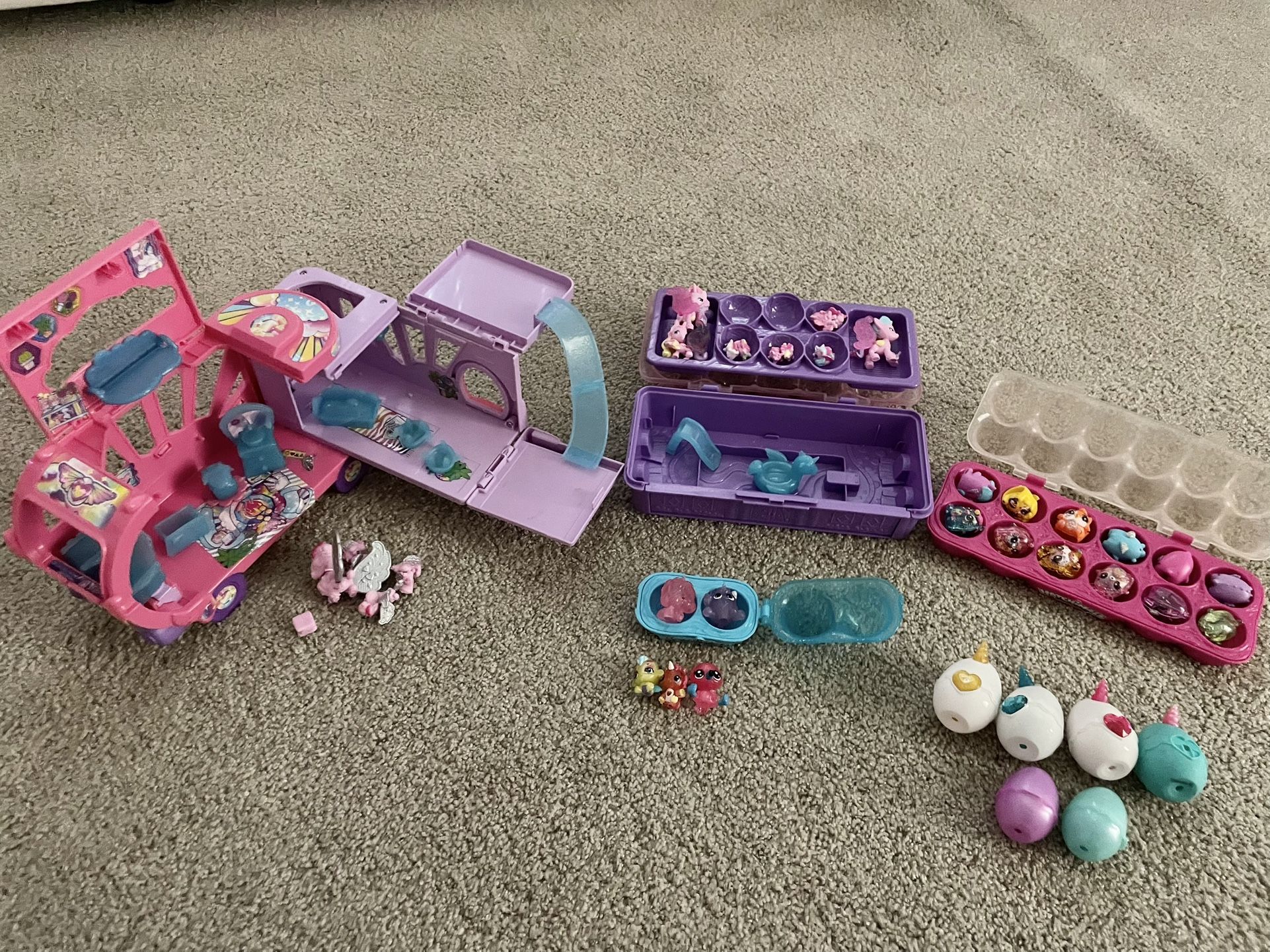 Hatchimals! Everything Shown Is Included
