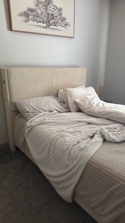 Queen bed